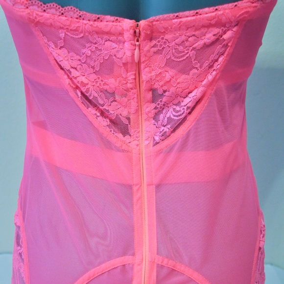 VICTORIAS SECRET GARTER LINGERIER 34B TEDDY SLIP - Picture 5 of 7